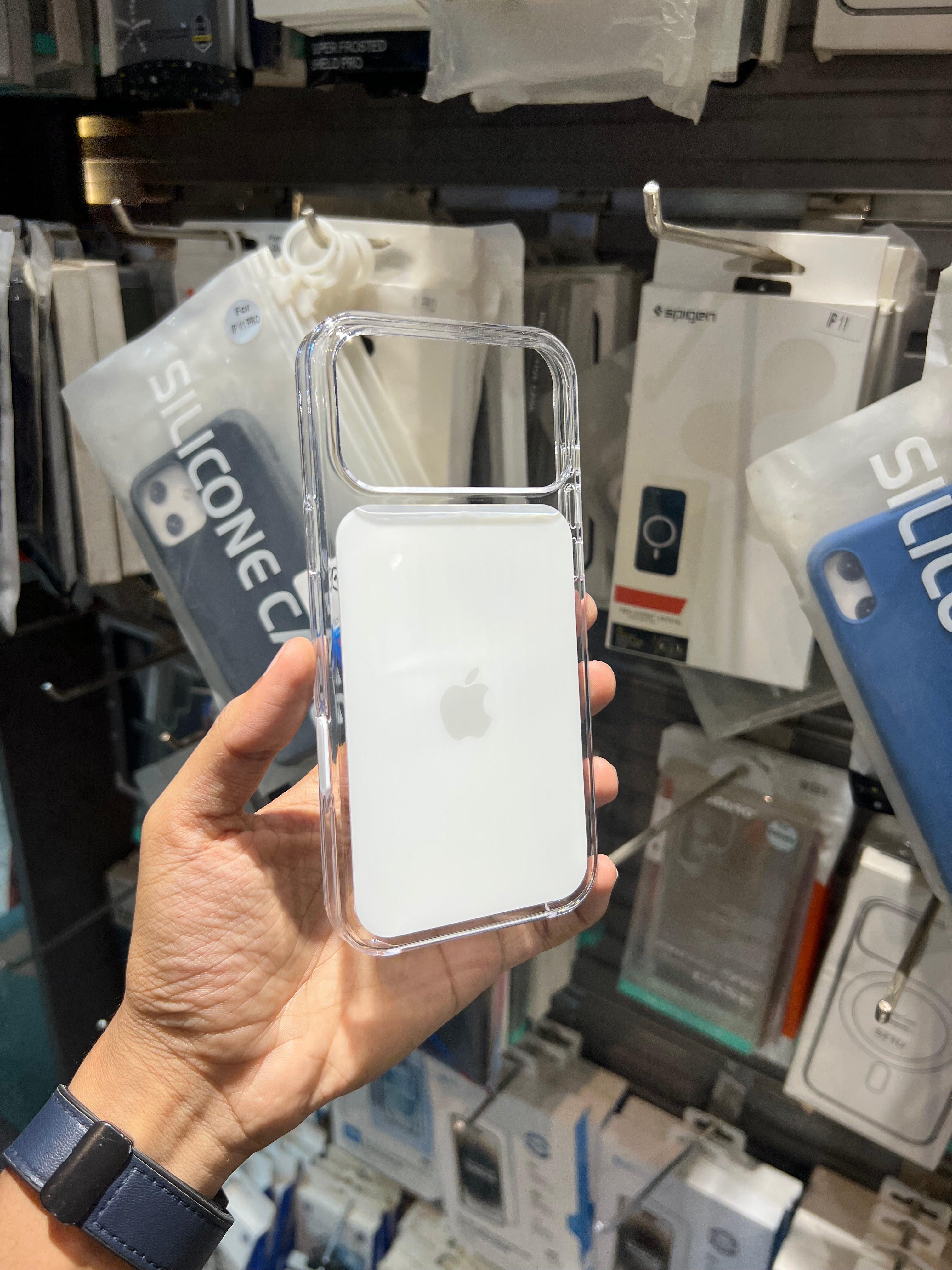 iPhone 17 Series MagSafe Case with Animation & Camera Control