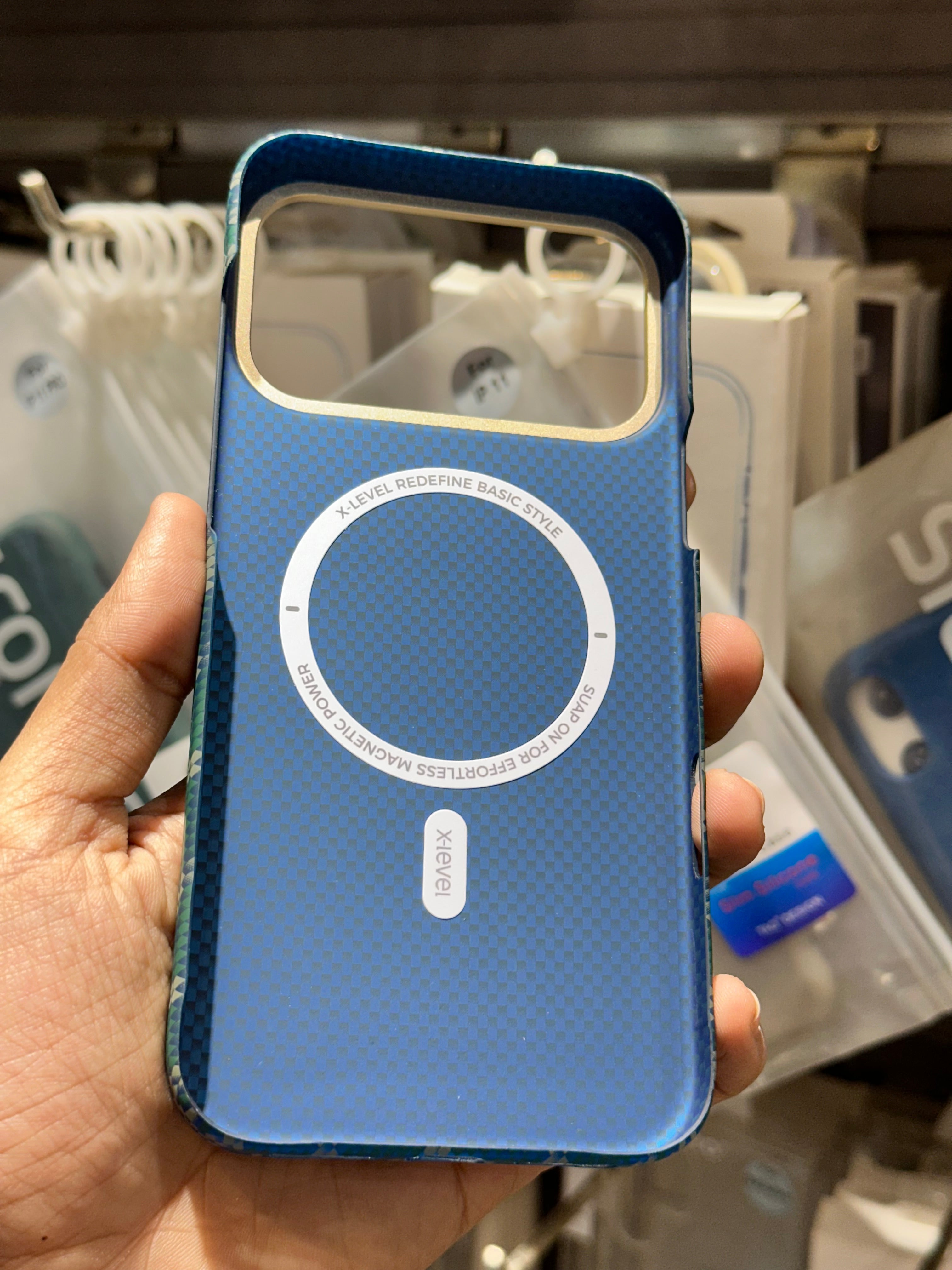 X-Level Magnet Cheers Carbon Case