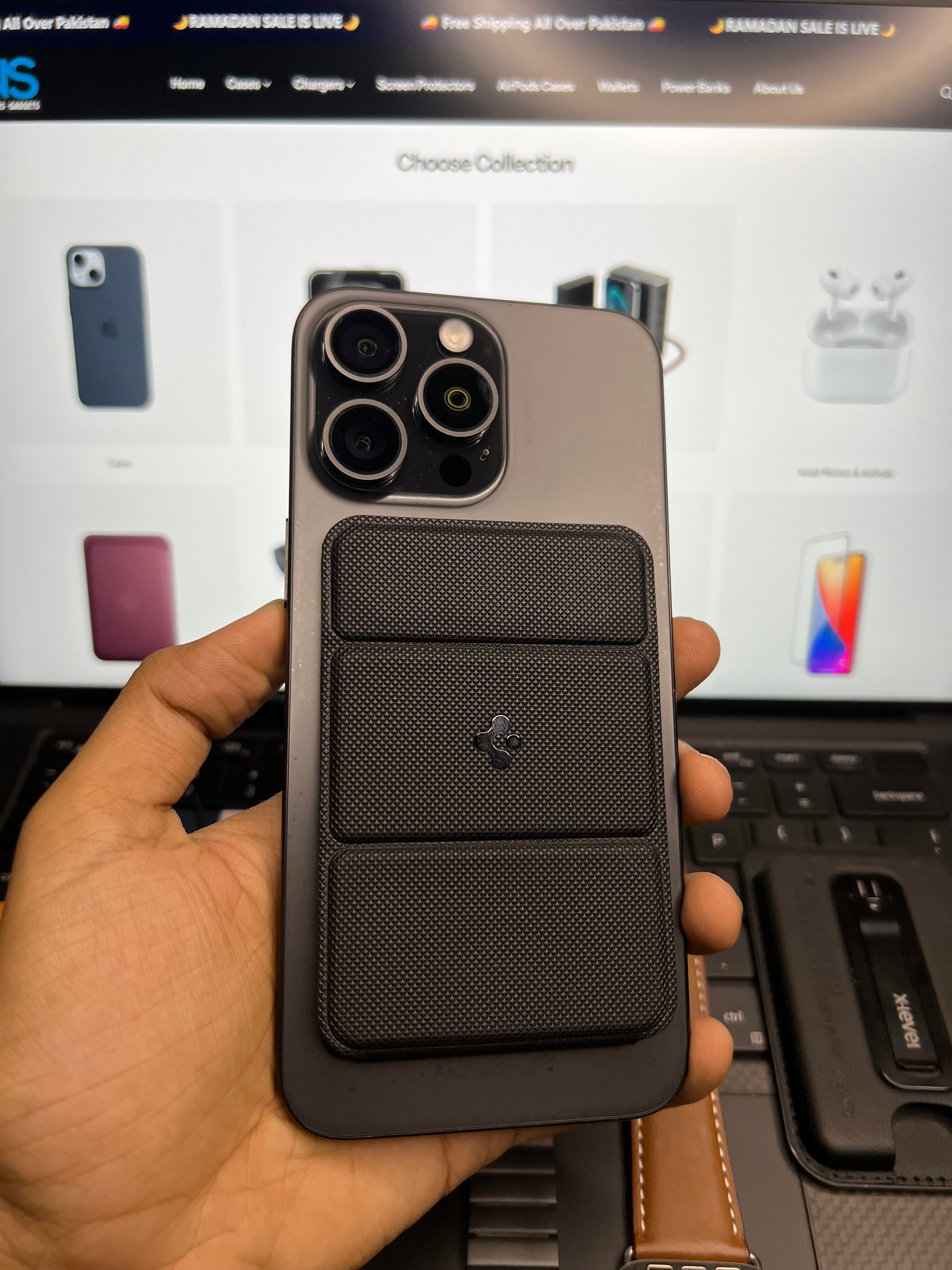 Spigen Magsafe Wallet & Phone Stand