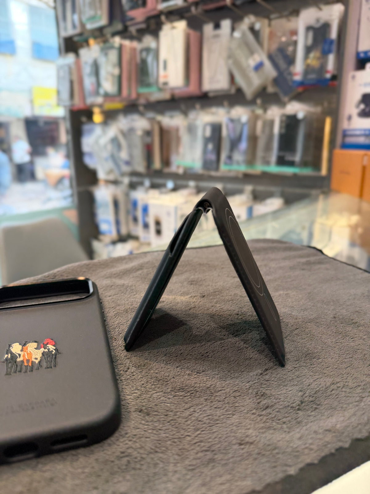 Polo Santa Barbara Magsafe Wallet & Stand - Simon