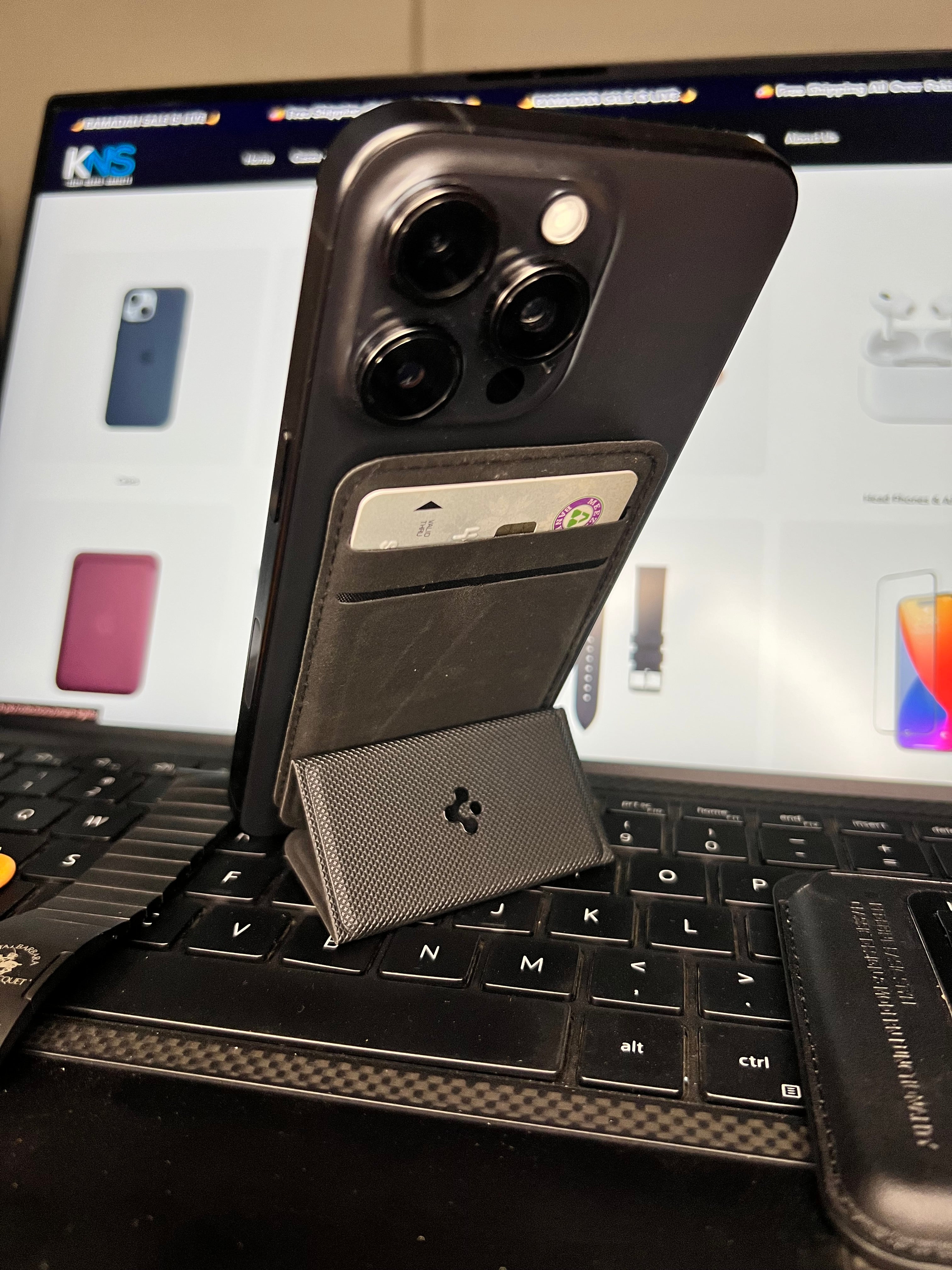 Spigen Magsafe Wallet & Phone Stand