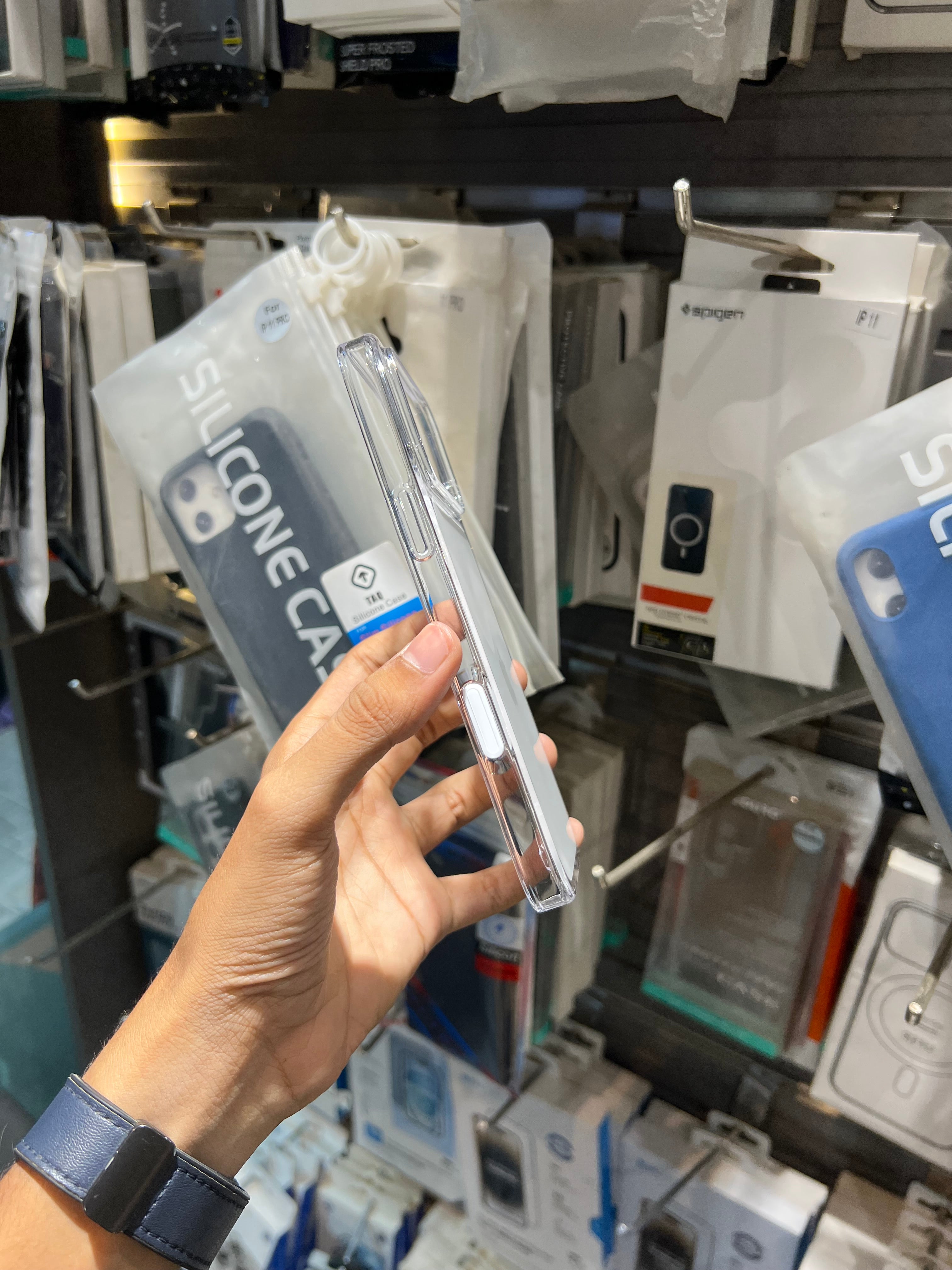 iPhone 17 Series MagSafe Case with Animation & Camera Control