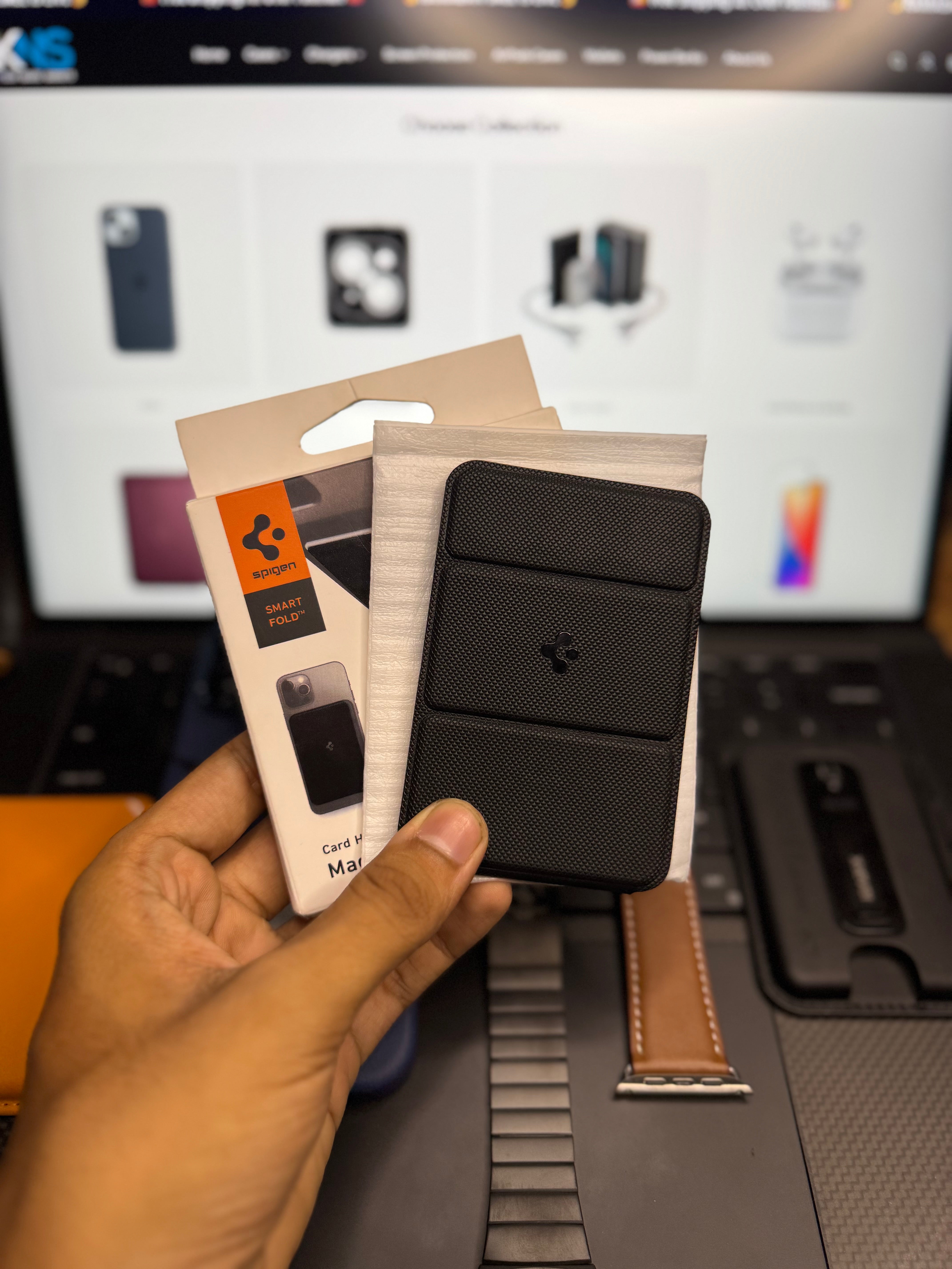 Spigen Magsafe Wallet & Phone Stand