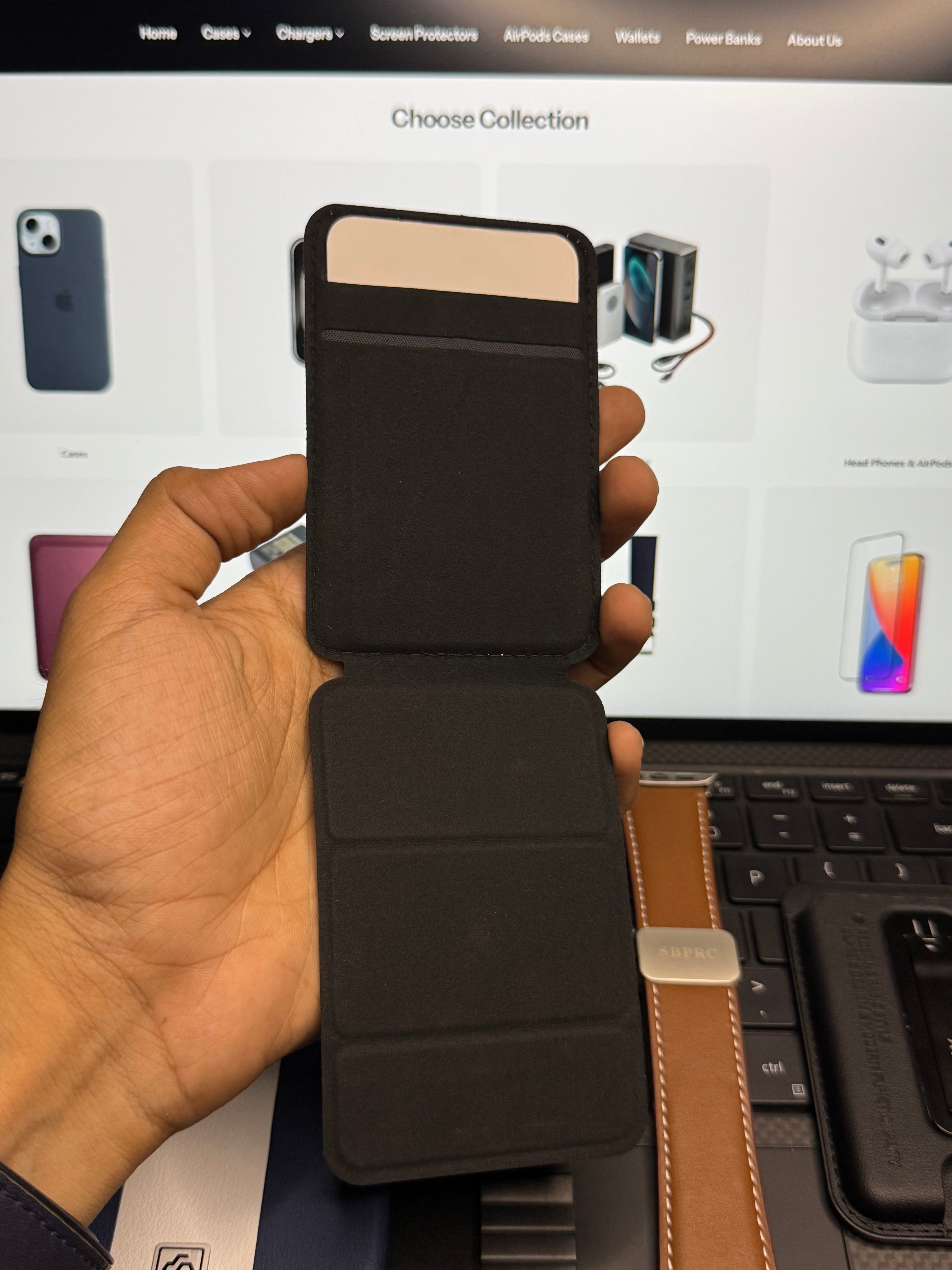 Spigen Magsafe Wallet & Phone Stand