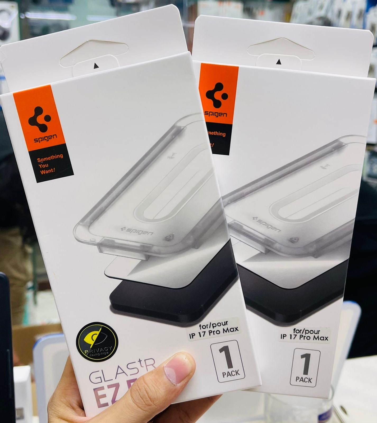 Spigen Privacy Kit Screen Protector - 16 Pro Max/17 Air/17 Pro & 17 Pro Max