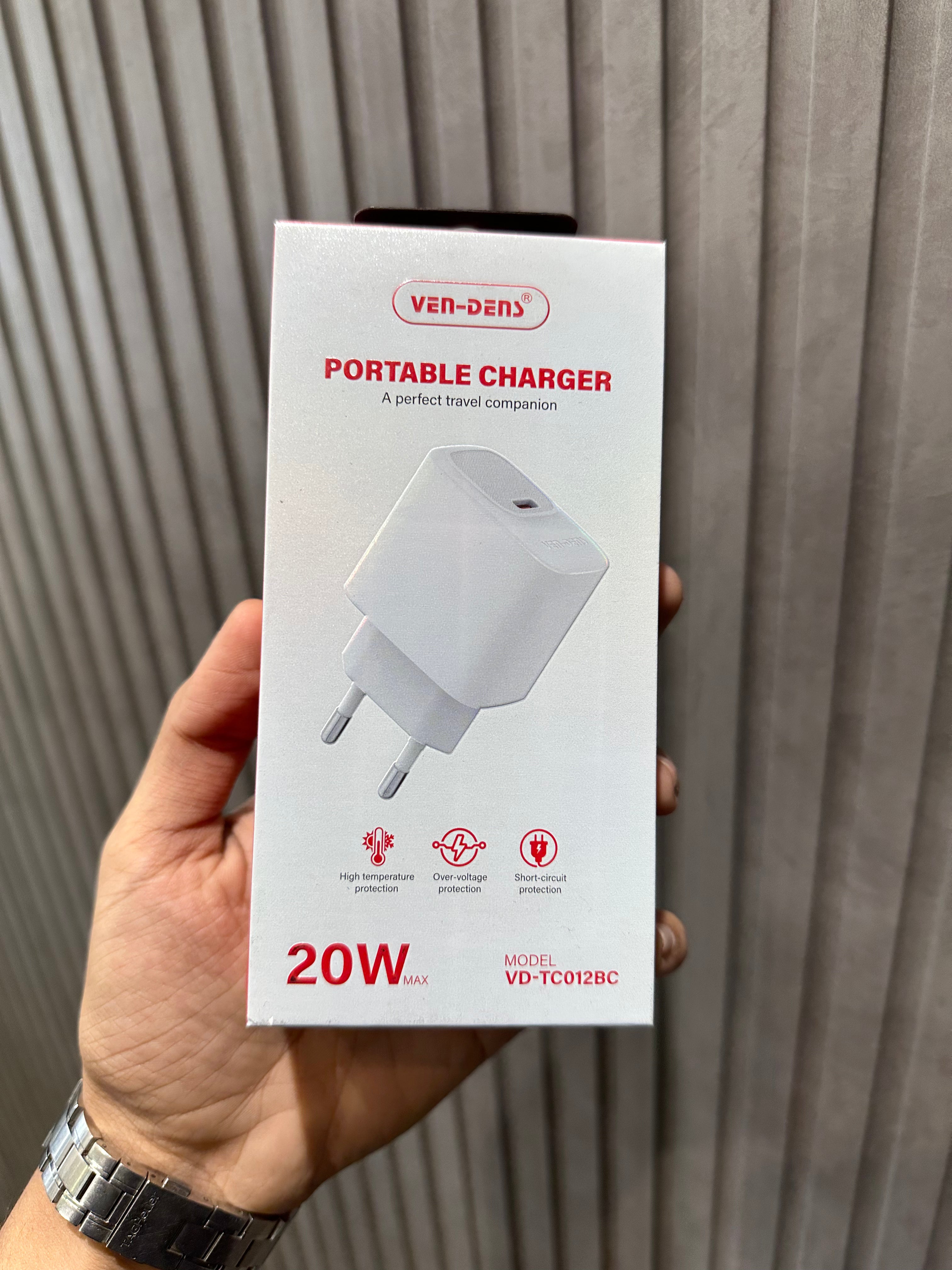 Ven Dens USB-C 20W PD Fast Charging Adapter