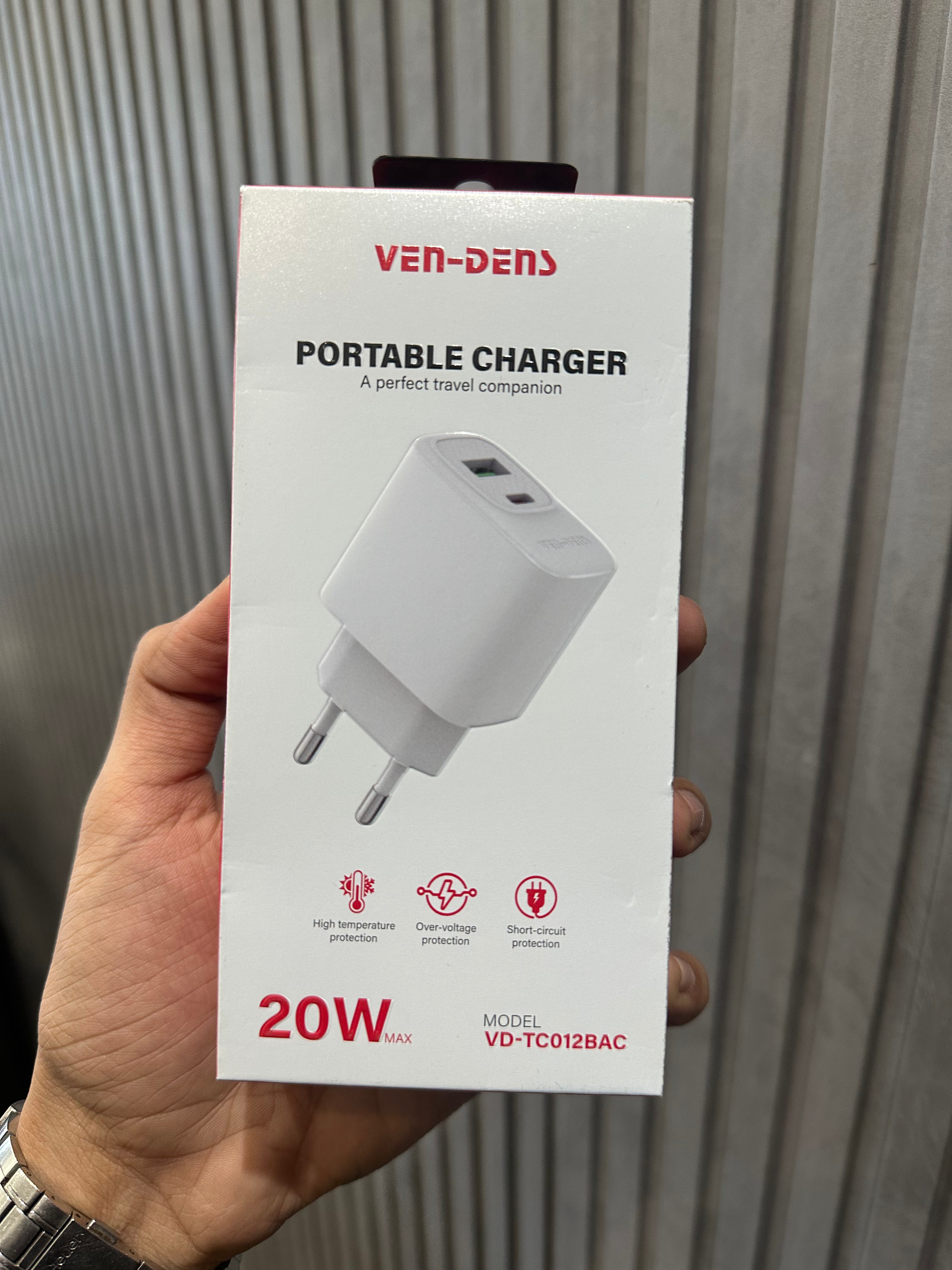 Ven Dens Dual Port PD Fast Charging Adapter USB A & USB C - 30W
